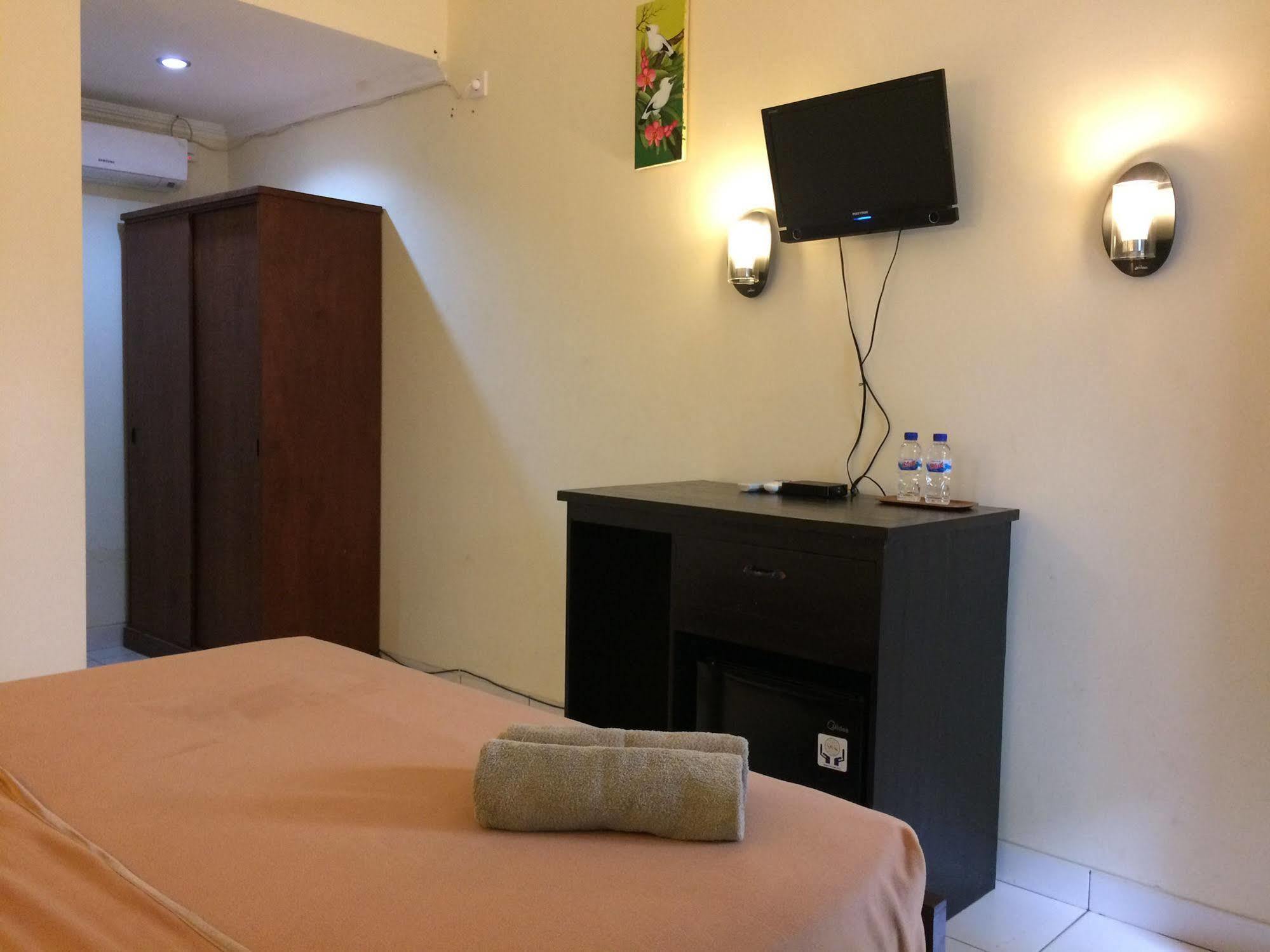 Jenny Bunker Homestay Kuta  Luaran gambar