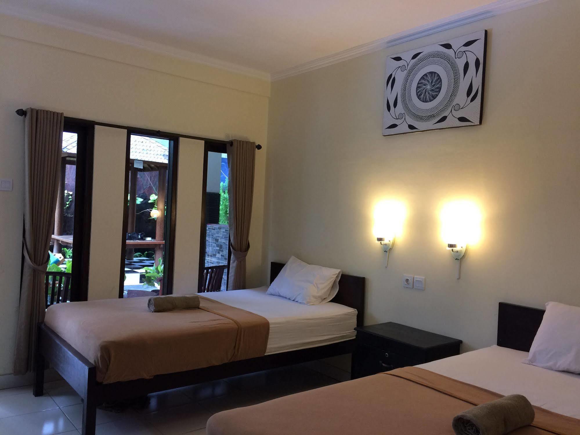 Jenny Bunker Homestay Kuta  Luaran gambar